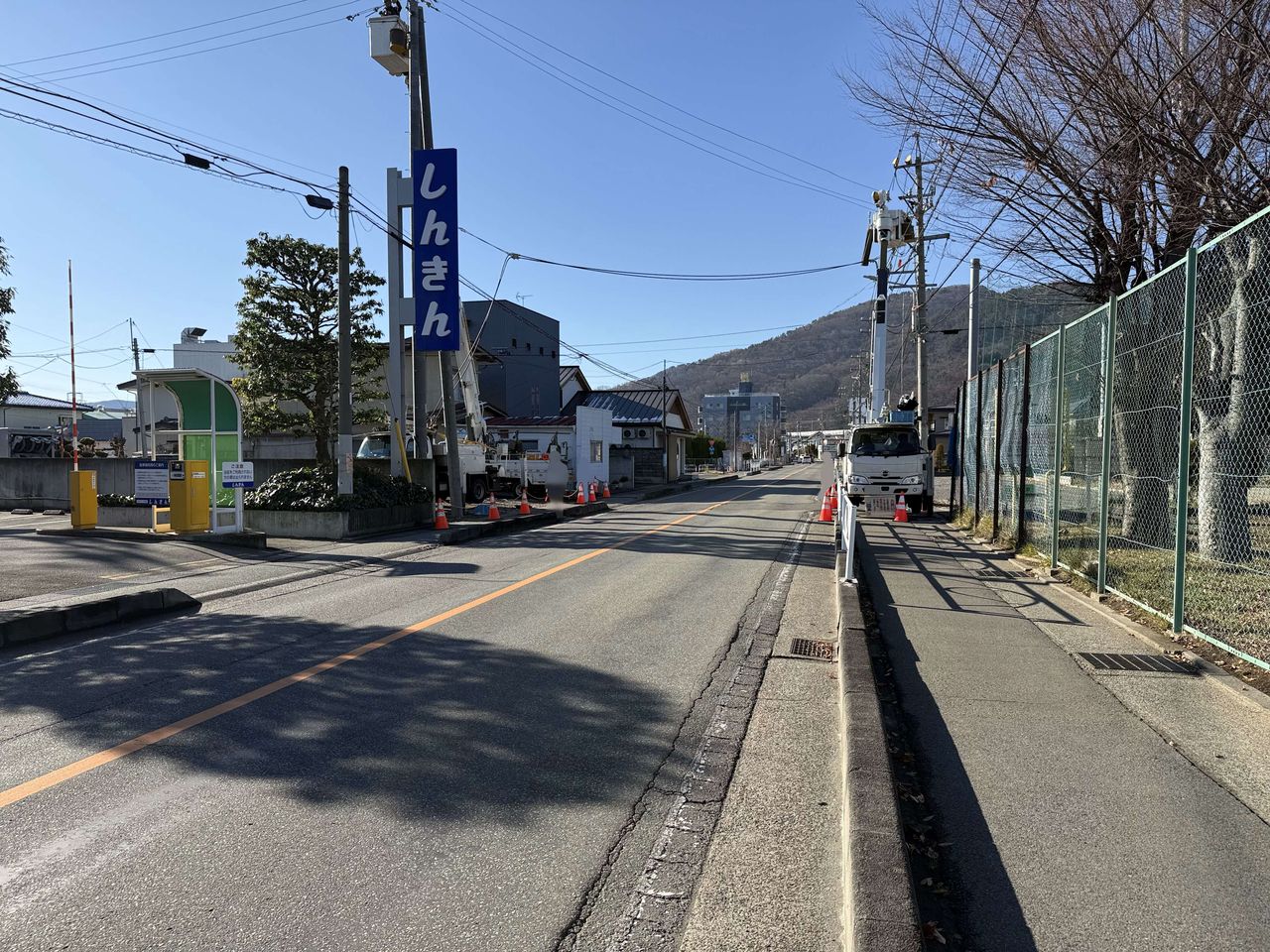 前面道路(東から西)