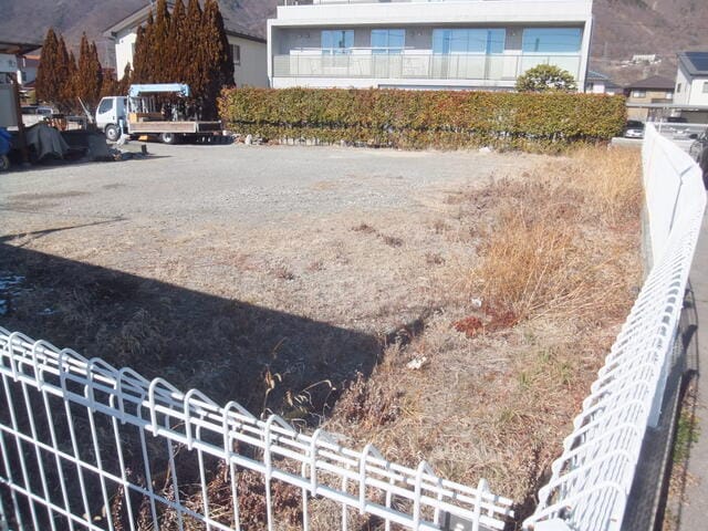 南側より