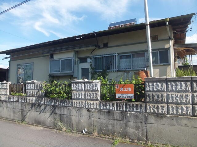 北側道路より