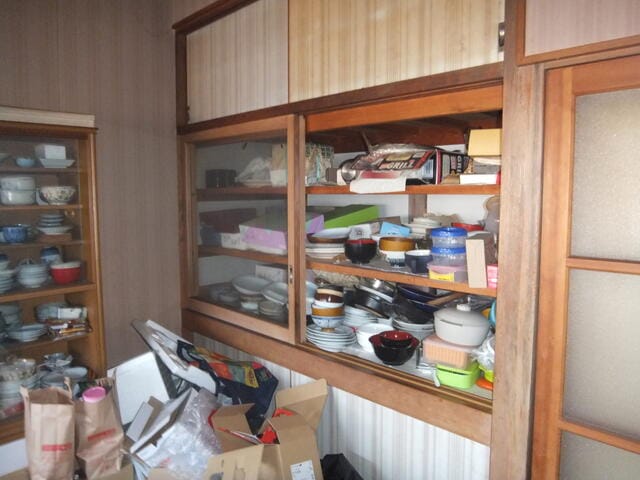 室内には動産がたくさんあります