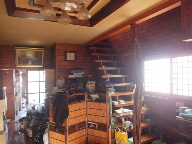 室内には動産がたくさんあります