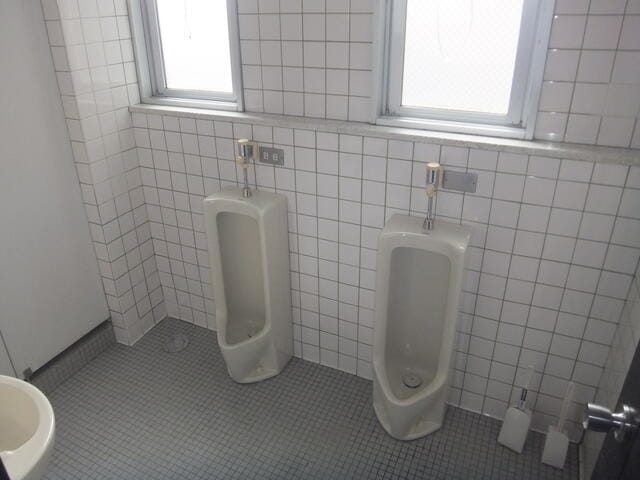 共用トイレ(男)