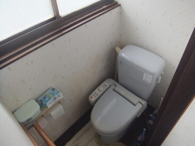 母屋:トイレ
