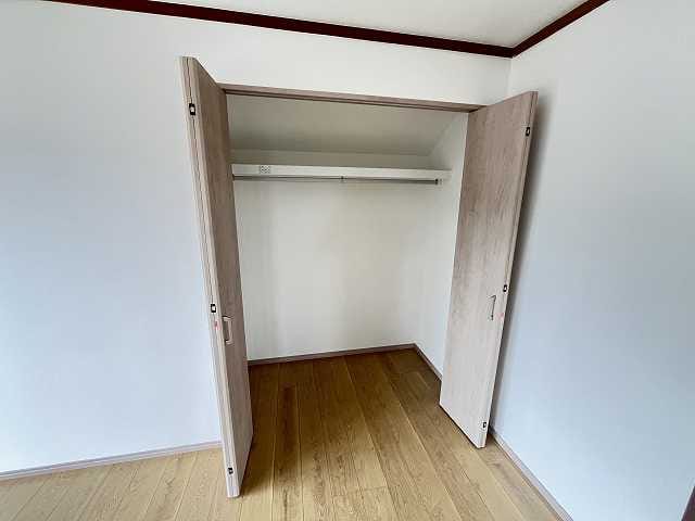 クローゼット扉