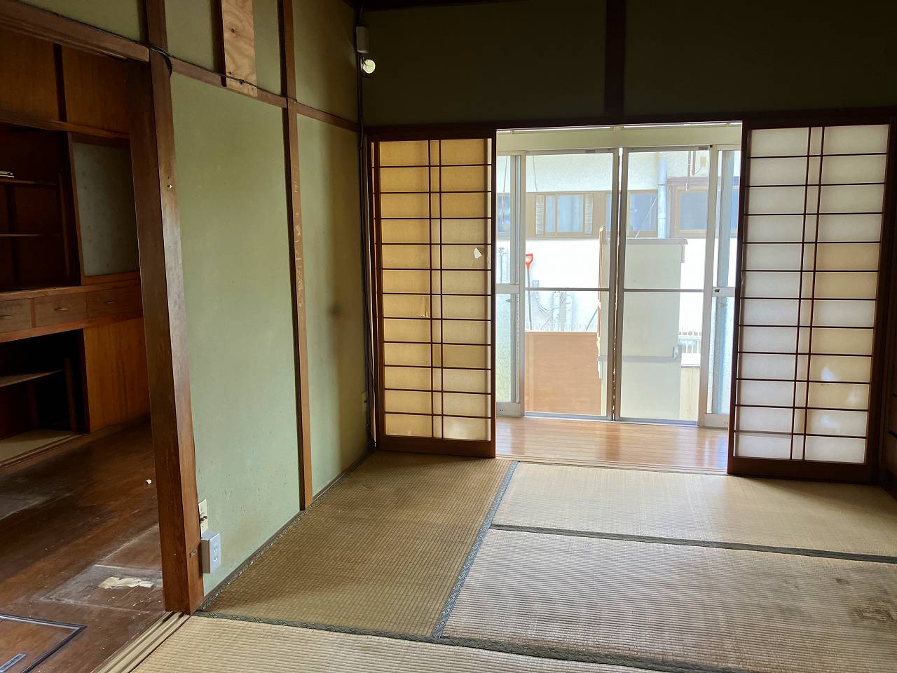 居間