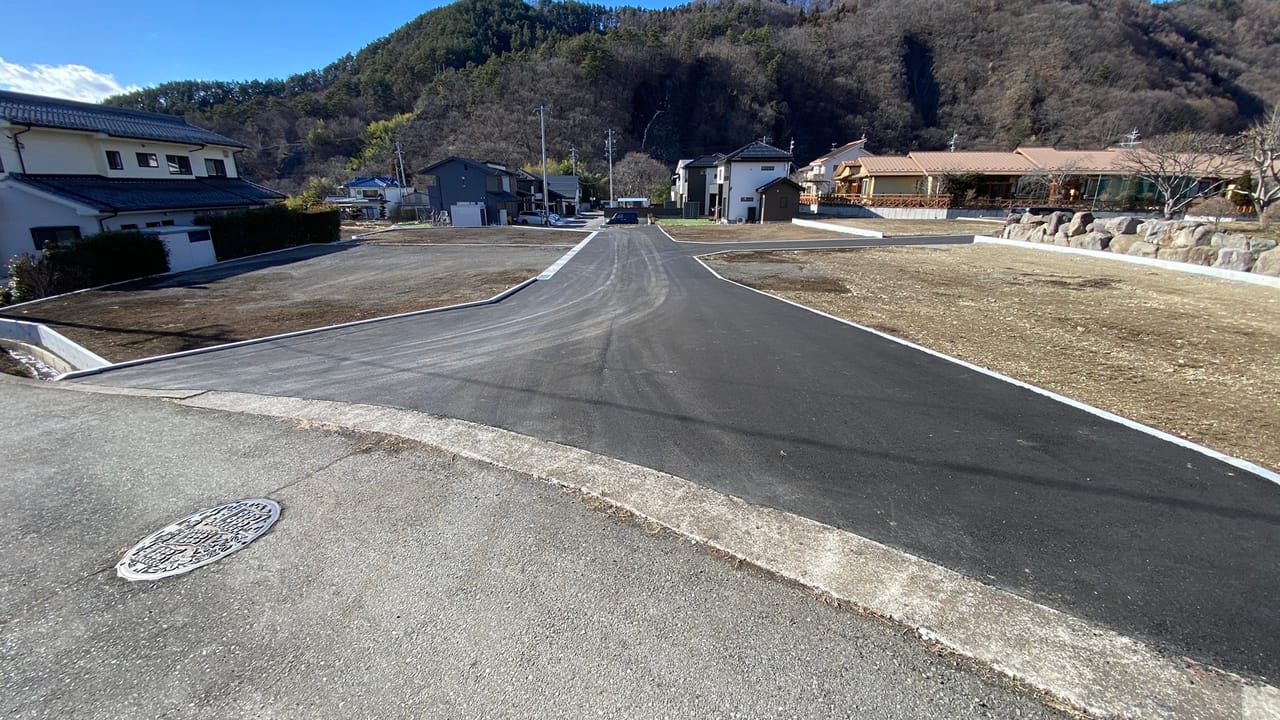 前面道路 東側から