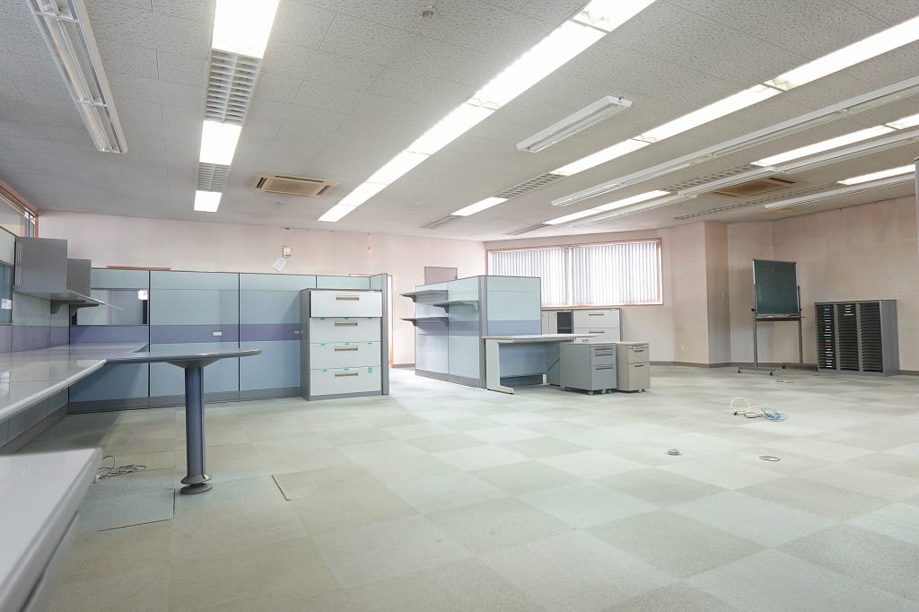 2F事務所