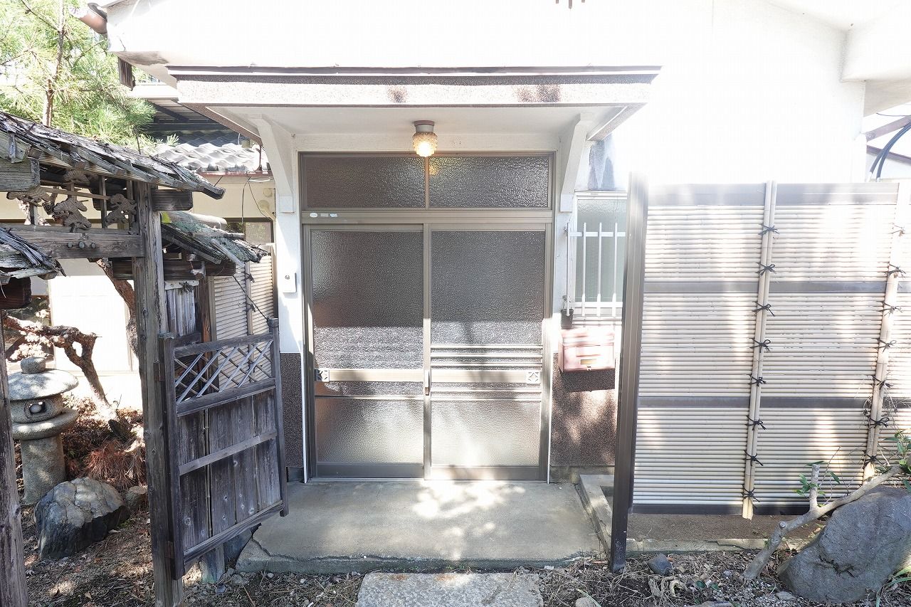 玄関(居住部)