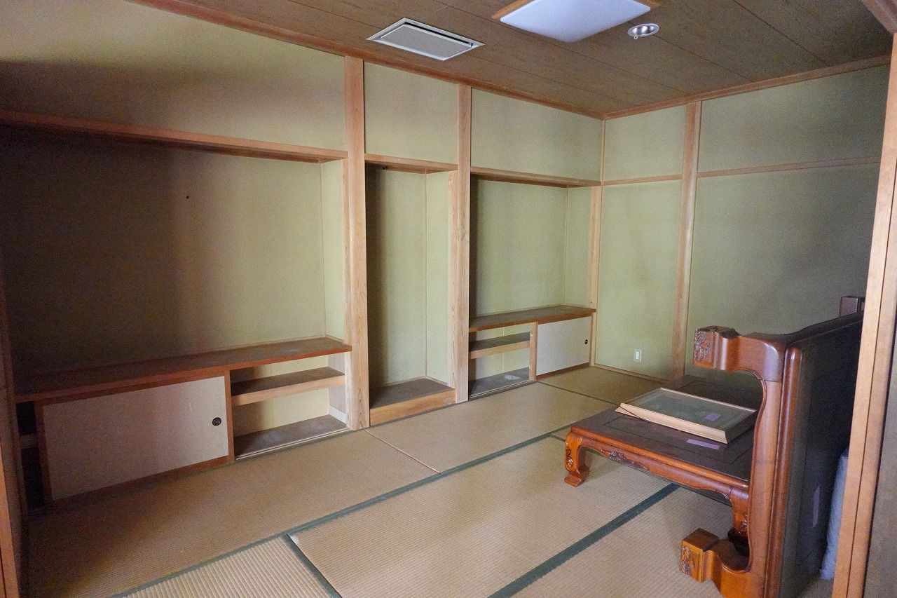 店舗部分(現状貸し)