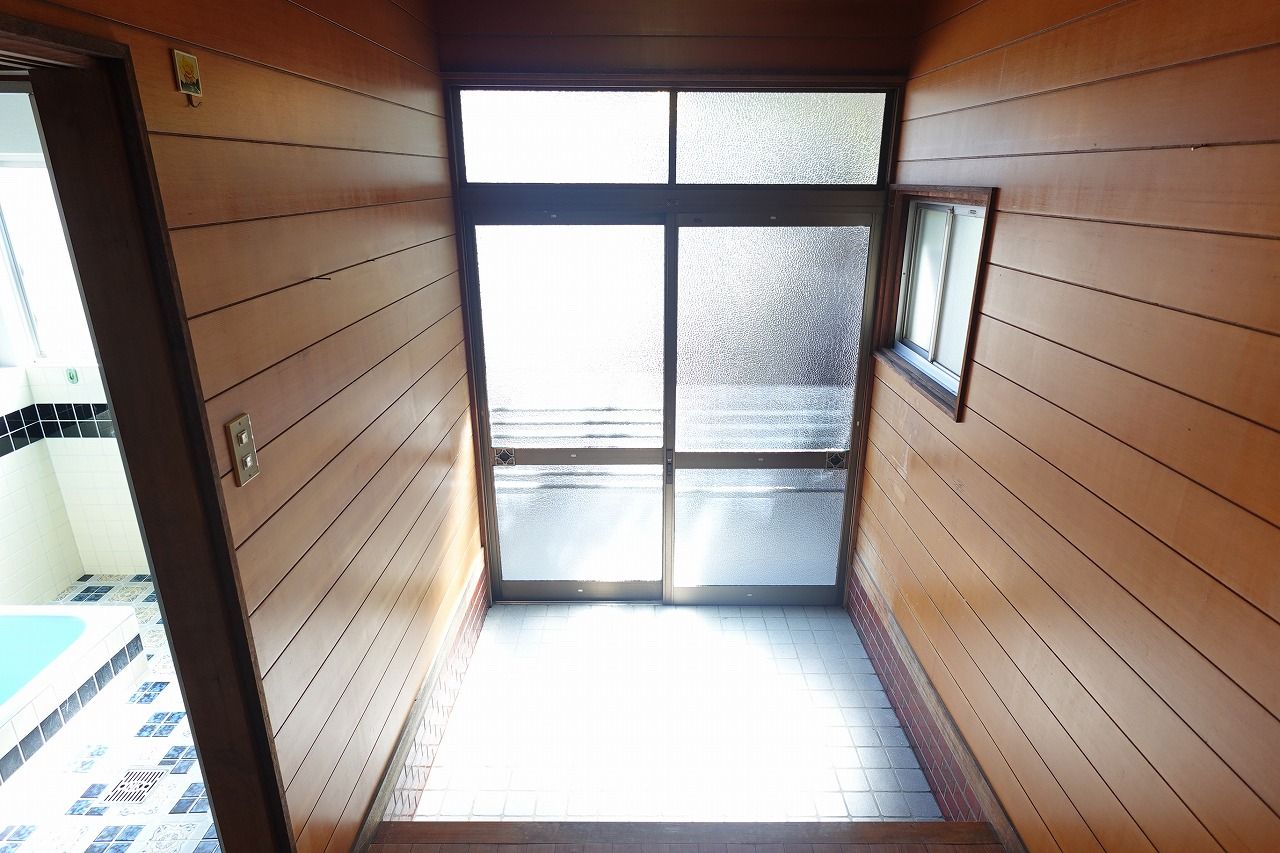 玄関(居住部)