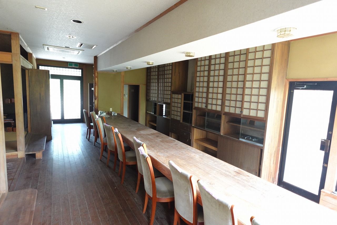店舗部分(現状貸し)