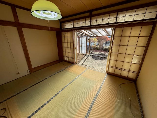 1階8畳和室