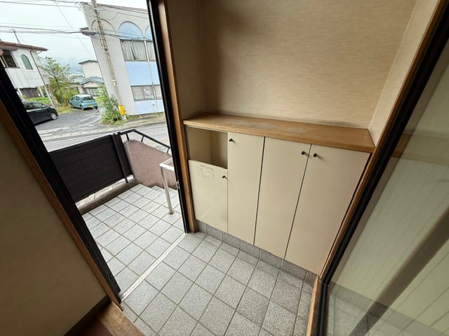 店舗玄関