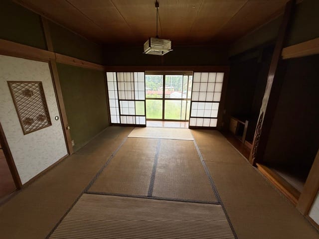 1階8畳和室(南)