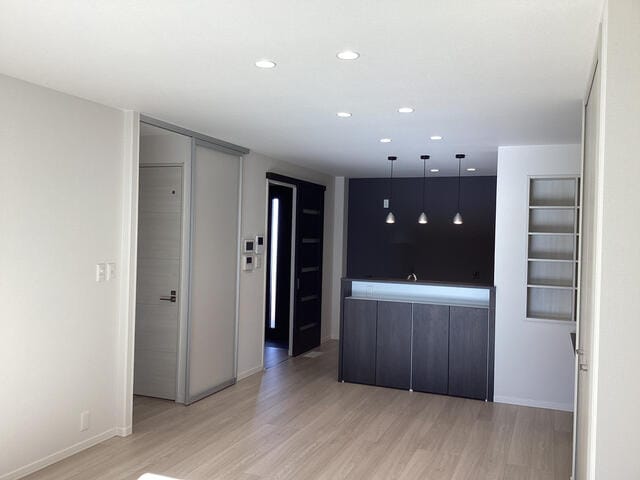 玄関からキッチンの距離が近いので買い物後の荷解きもスムーズに