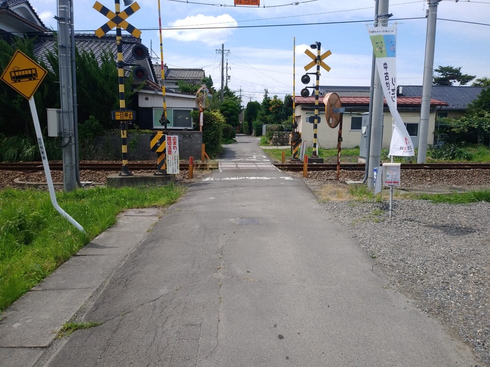 接面道路 東側 約3.8m公道