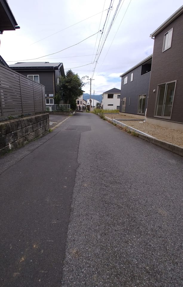 南側前面道路