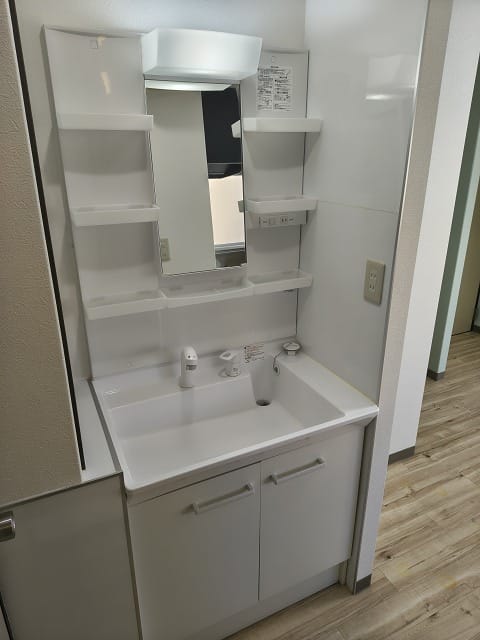シャワー付洗面台