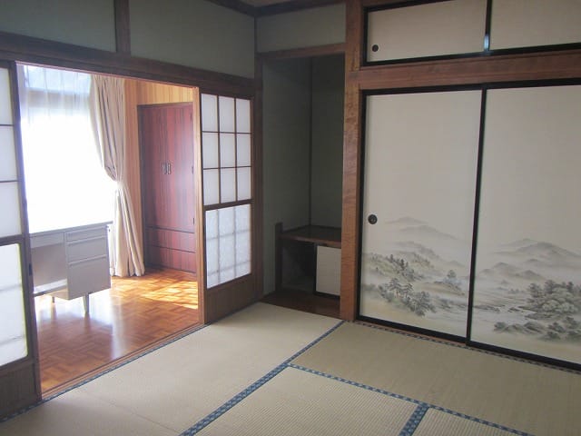 1階和室6帖+洋室4帖