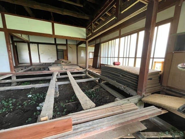 基礎は束石