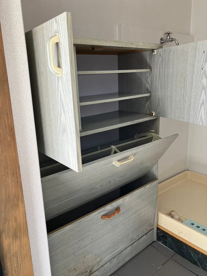 シューズボックス