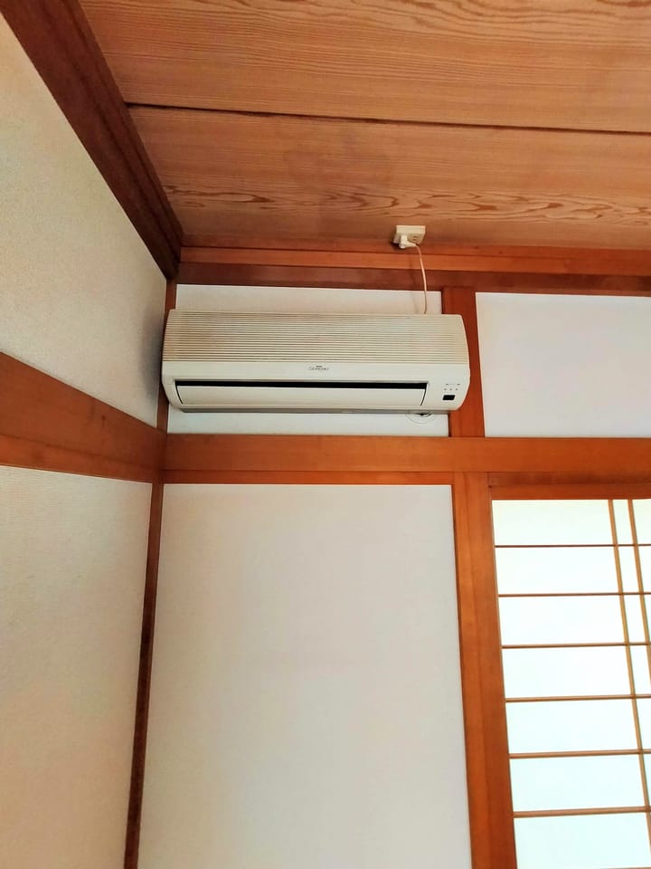 リビングエアコン