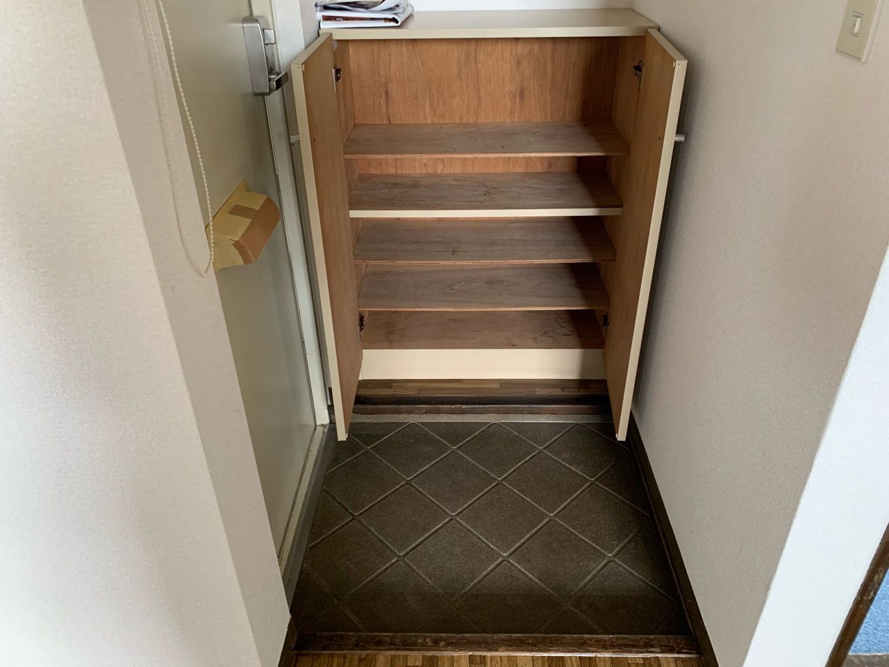 シューズボックス