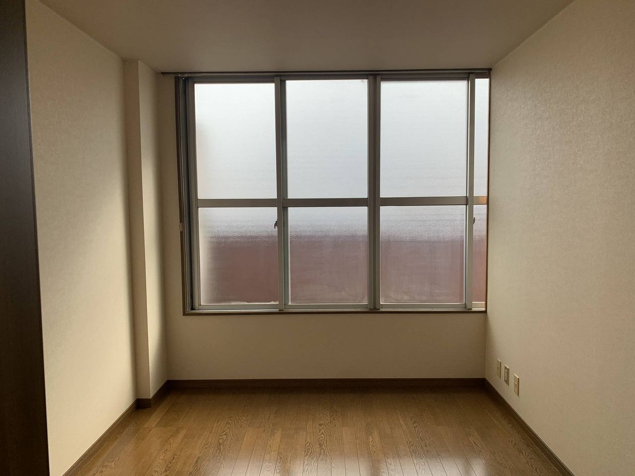 洋室8畳