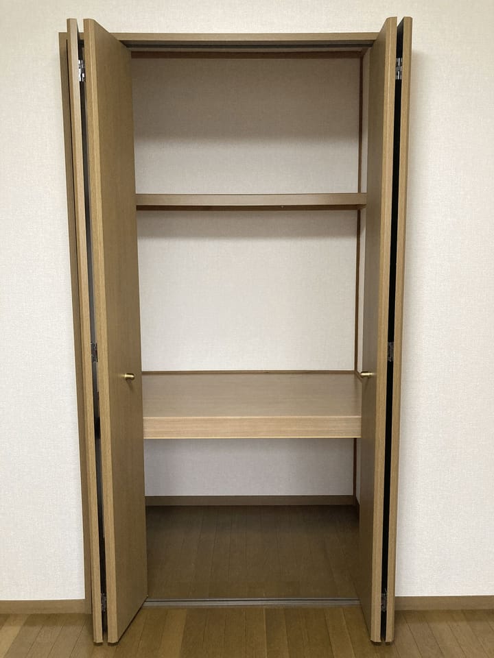 洋室6.75帖_収納