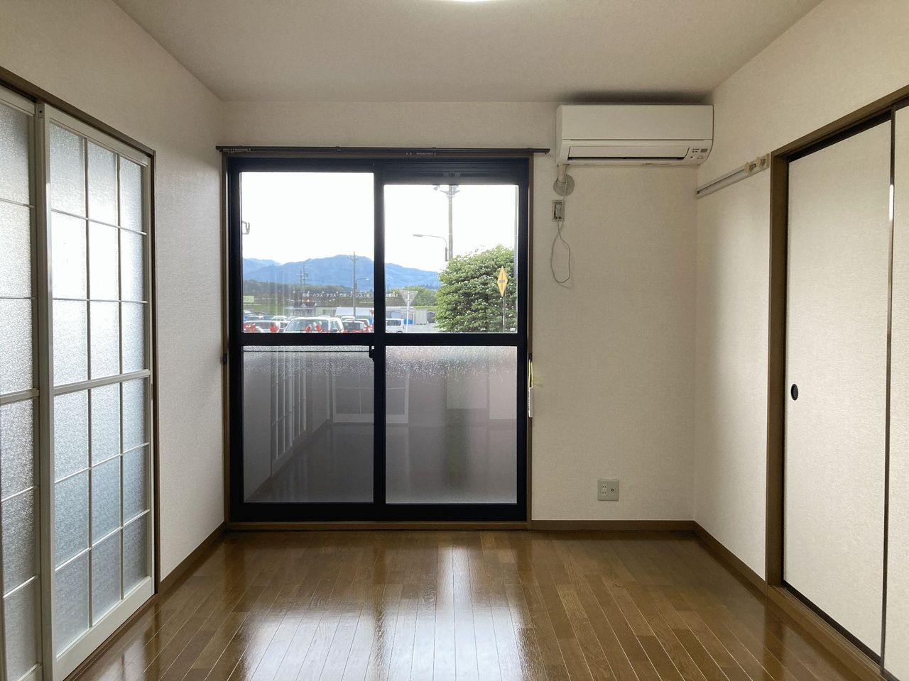 洋室6帖(真ん中)