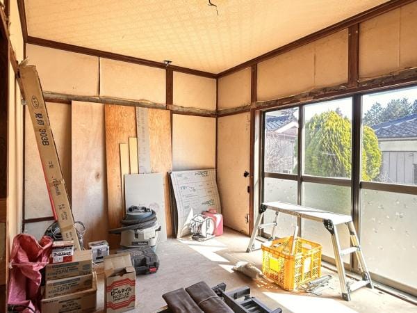 洋室(リフォーム中)