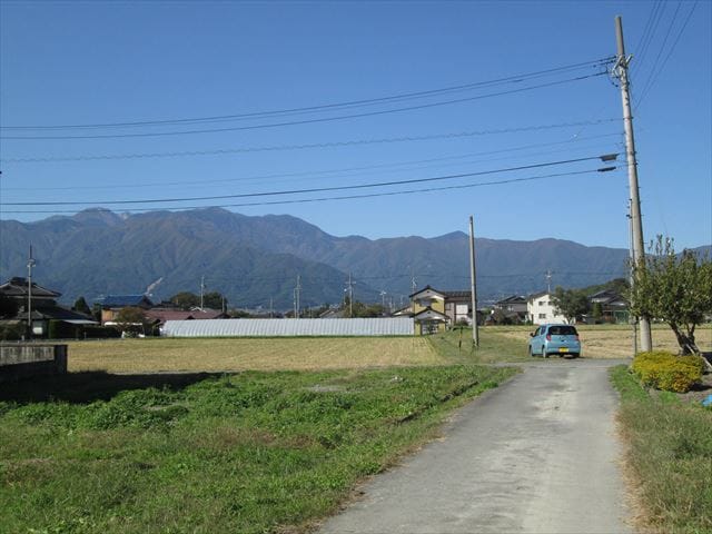 東側より(北側道路付きと中央アルプス