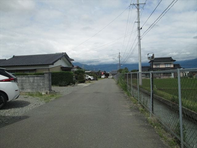 離れ 東側より 北側道路付き