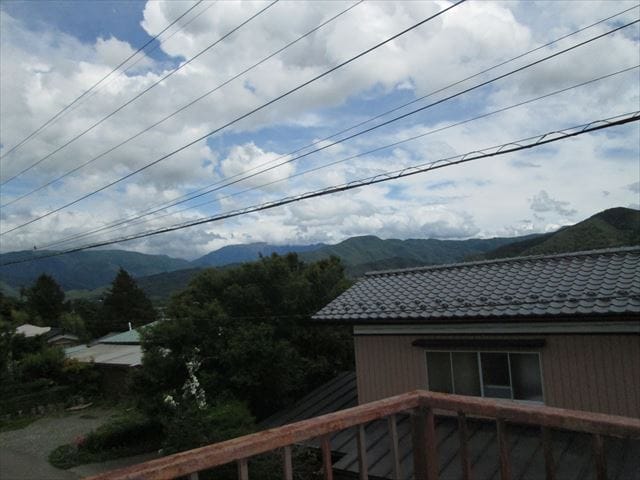 こちらは南アルプス「仙丈ヶ岳」の眺め