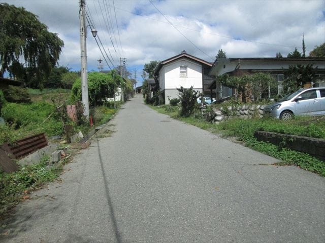 南側より 西側道路付き