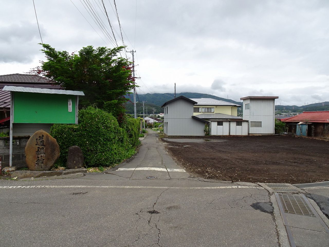 前面道路(北側)