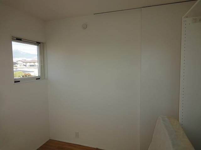 2階西側の洋室です。