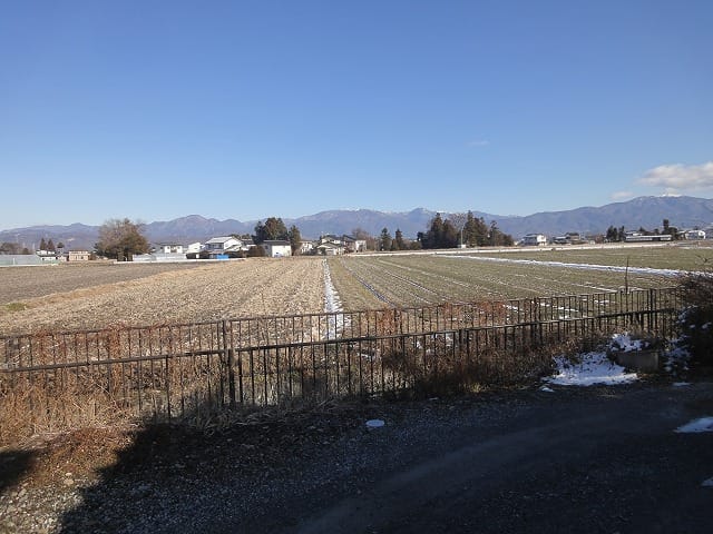 田園と山並みが望める東側の眺めです