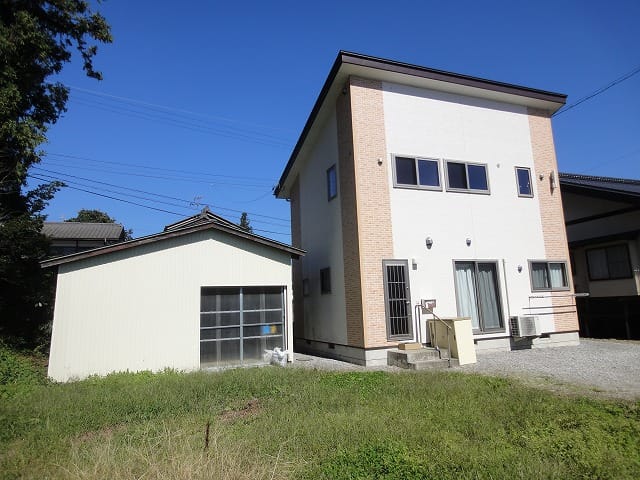 左側は作業場です
