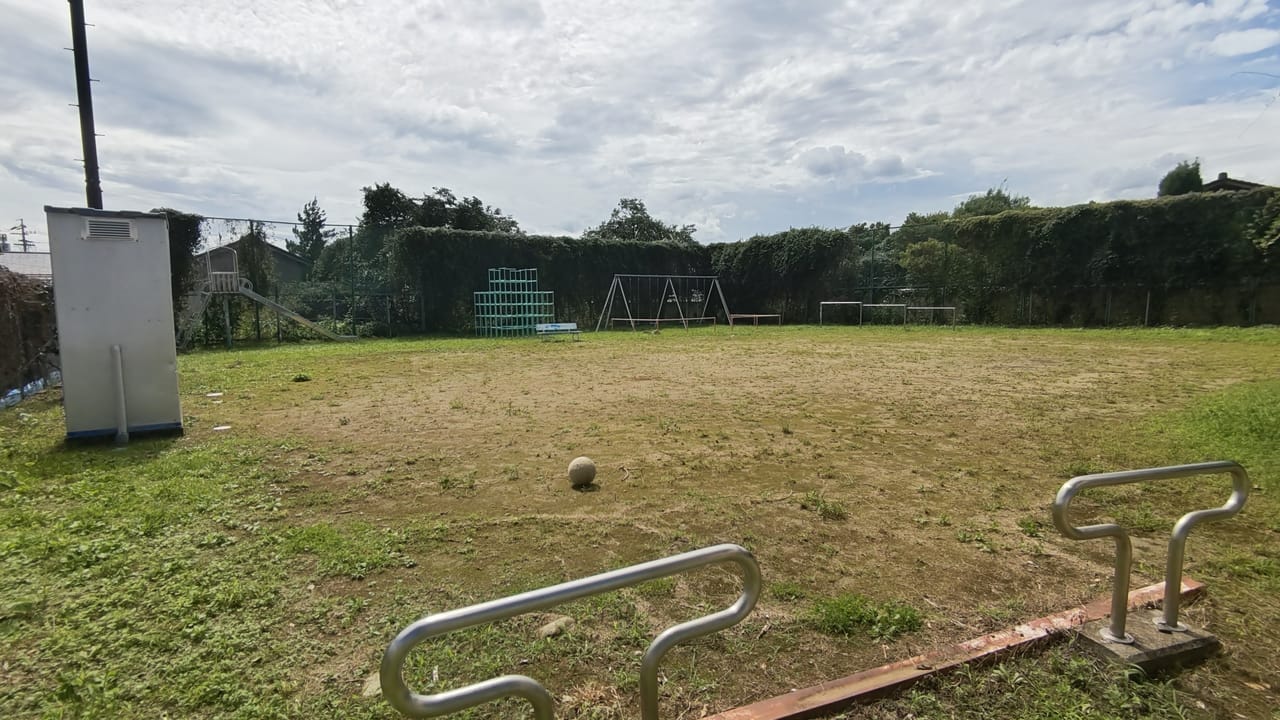 隣接地公園