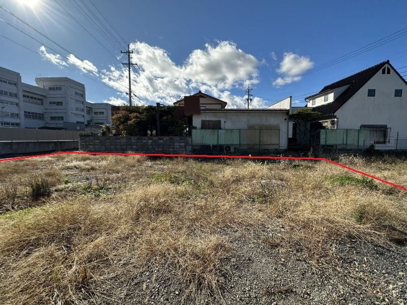 西側隣地の様子