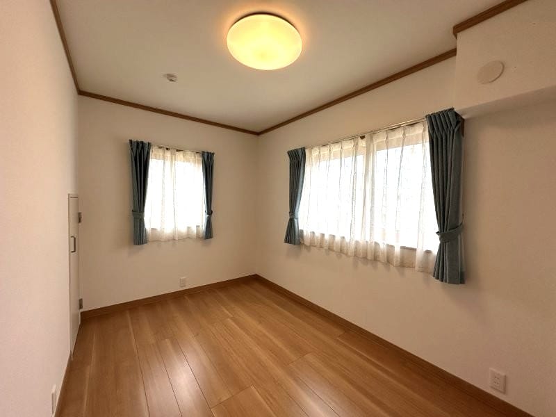 洋室 5.3帖