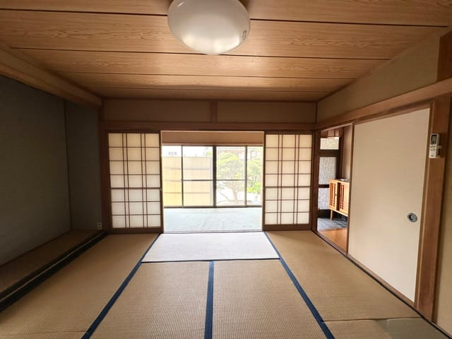 居間