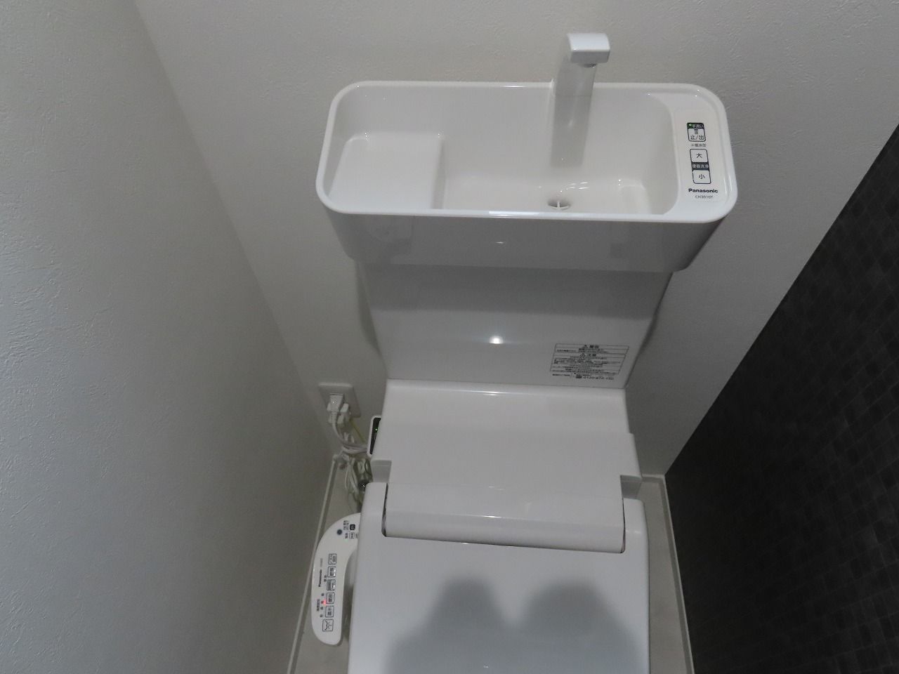 設備：2階トイレ手洗いボウル