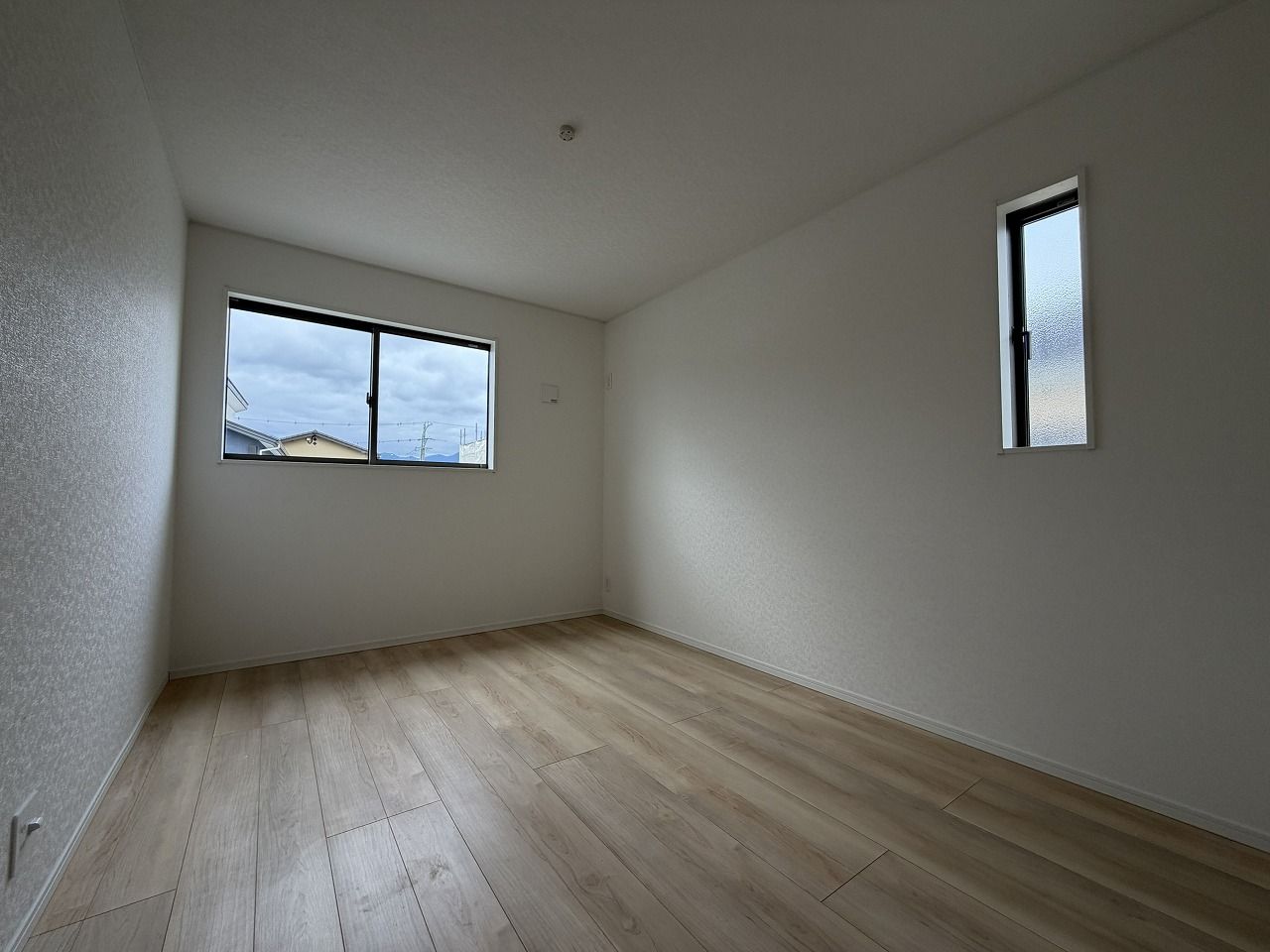 2階:洋室6.5帖(北側)