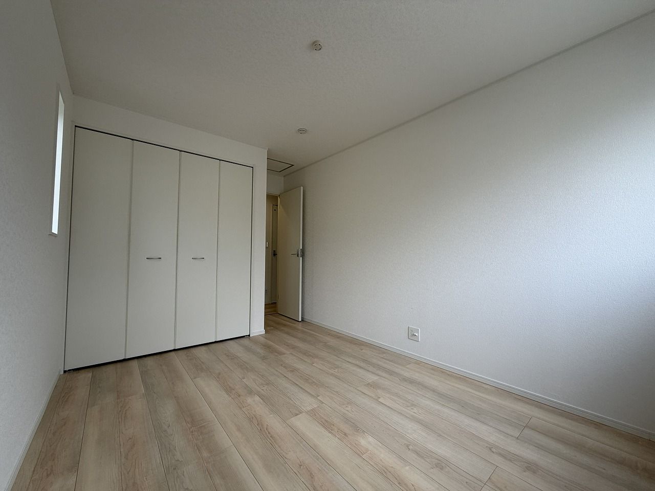 2階:洋室6.5帖(北側)