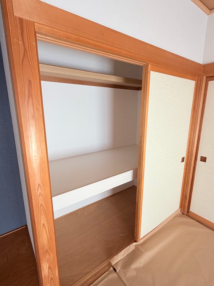 床の間と押入を備えた和室。季節の飾りを楽しんだり、お布団などを収納したりできます♪