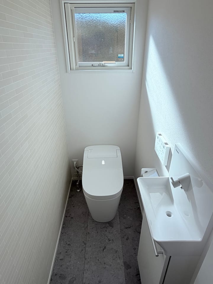 トイレ内に手洗い場を設置!使用後すぐに手を洗えて衛生的です。