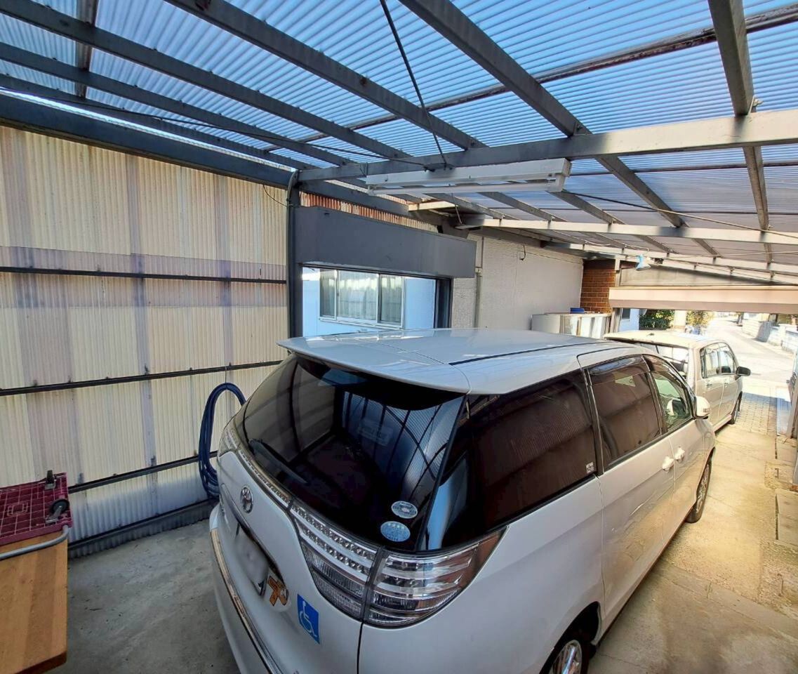 カーポート・倉庫の様子