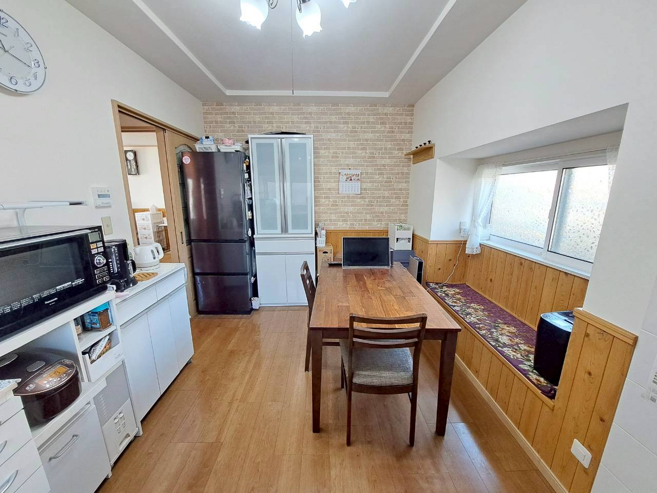 ダイニングキッチン(約7帖)